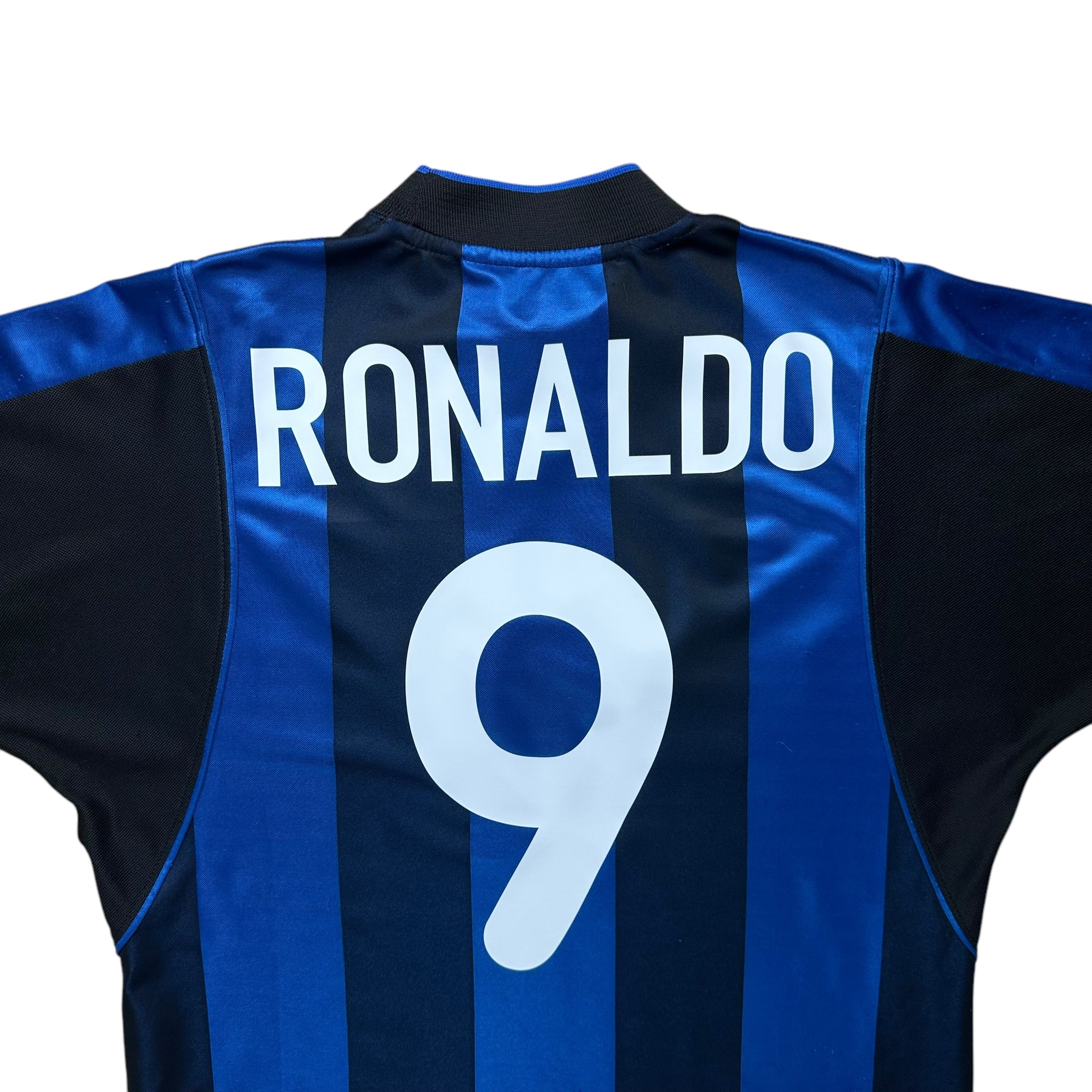 Inter Milan 2000-01 Home Shirt (S) Ronaldo #9